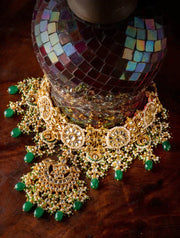 Green Gold Tone Kundan Necklace with Pearls