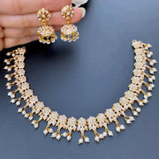 ELEGANT AND SOPHISTICATED PEARL NECKLACE SET